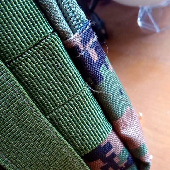 Military pouch, roughly ~ (7 1/4 in. Length), (5 in. Wide) - Picture 12 of 12